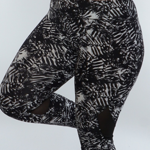 Super soft Leggings with mesh 02-01 - Picture 3 of 3